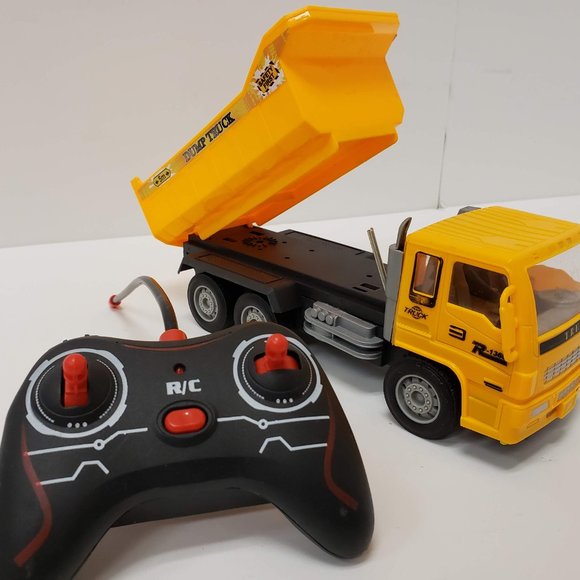 New Remote Controlled Dump Truck - Picture 5 of 10